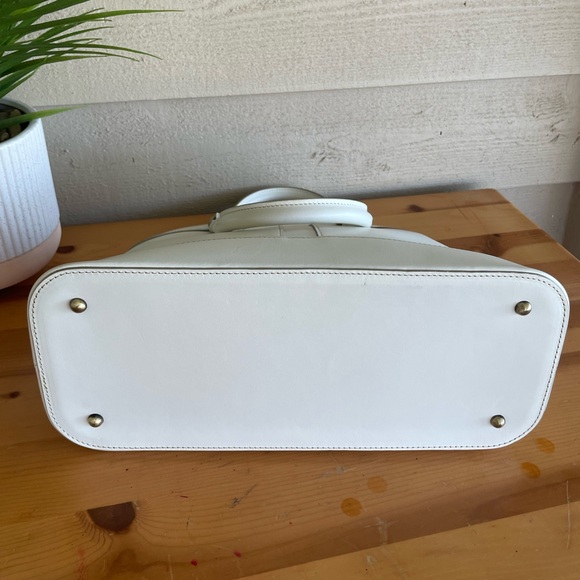 Authentic Burberry tote bag💛💛💛 - Picture 6 of 15